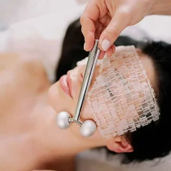 Anti-Aging Massageroller für das Gesicht