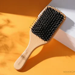 Haarbürste aus Holz