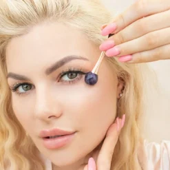 Massagegerät für die Haut um die Augen mit Amethyst