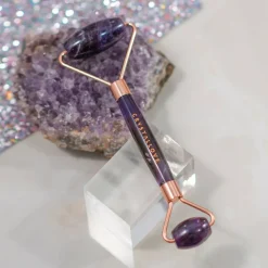 Massageroller für das Gesicht aus Amethyst